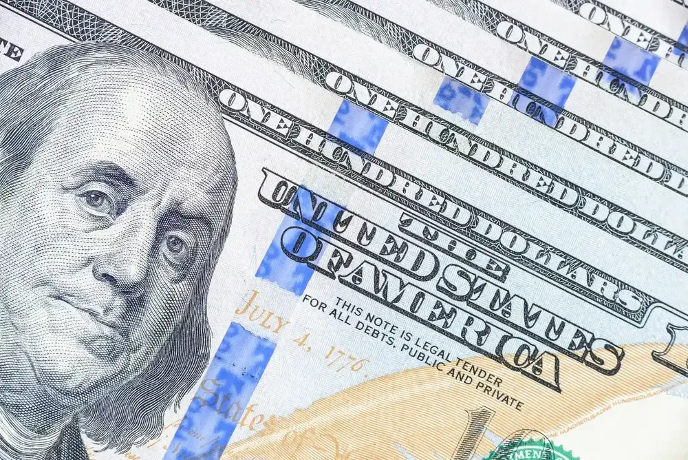 1,20! Dit zijn zeven acute bedreigingen voor de dollar